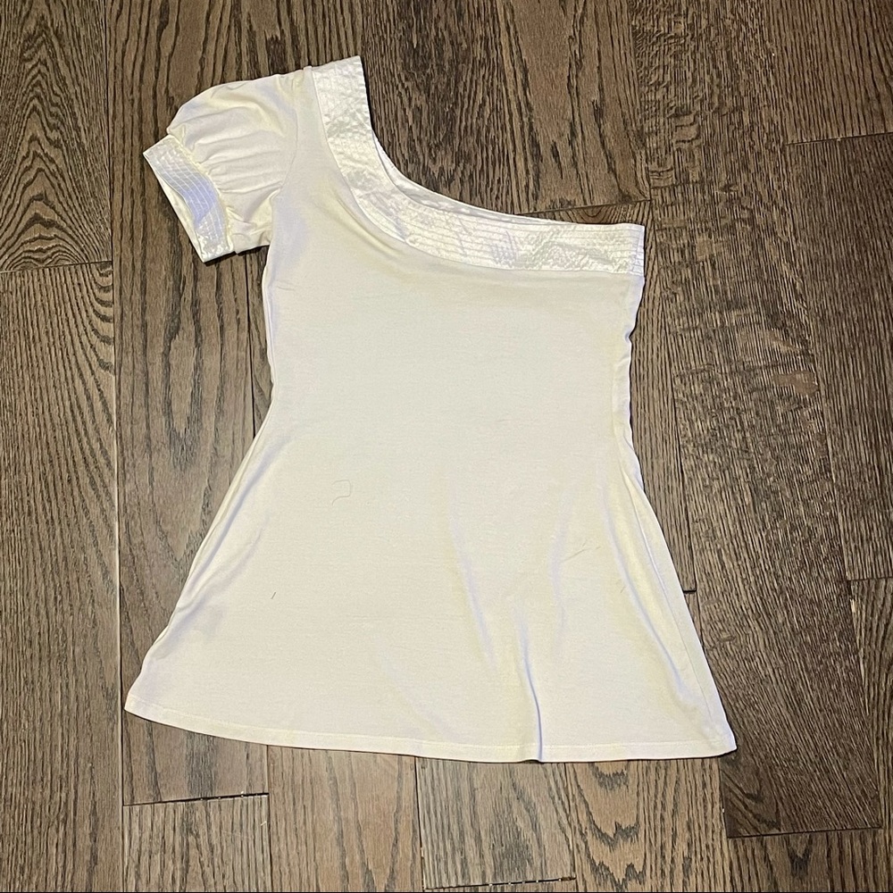 Arden B. Asymmetrical Top
